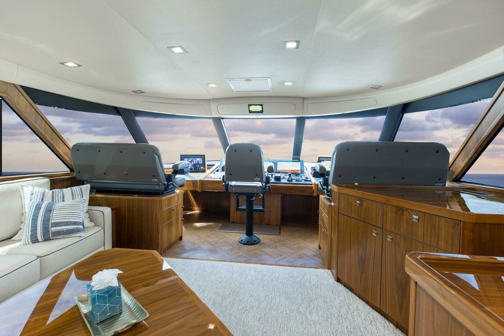 2016 92 Viking Enclosed Bridge Touche Bridge  (1)