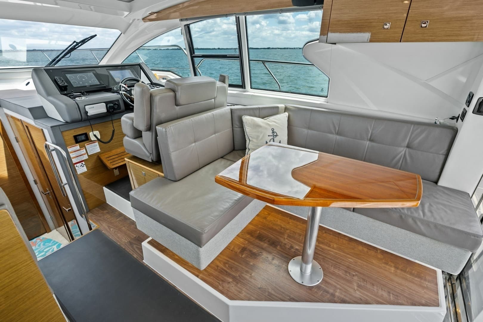 2019 Cruisers Yachts 42 Cantius 'Truly Ineffable'