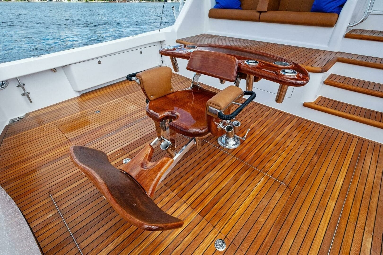 2012 82 Viking Convertible - Lady Di