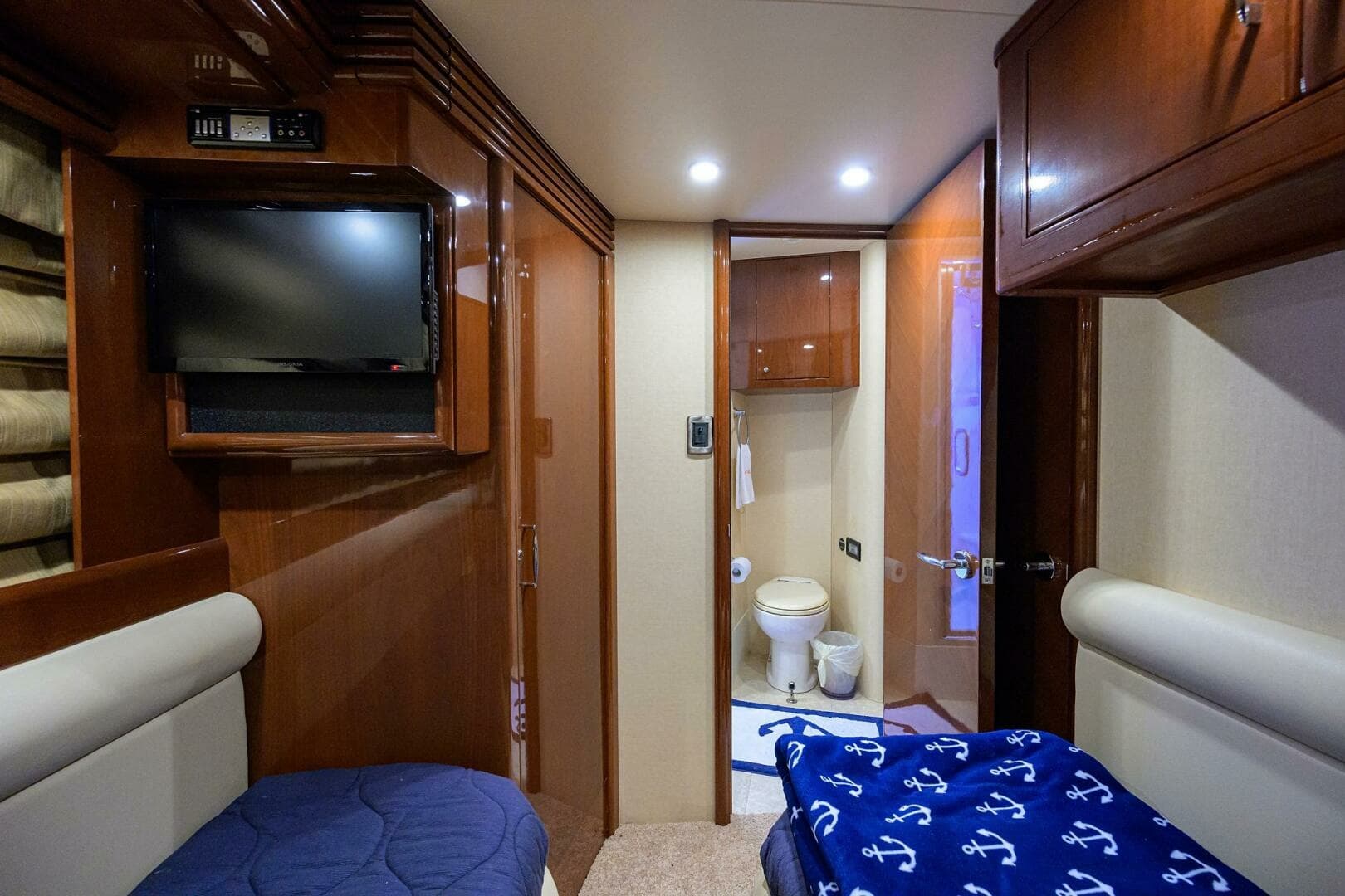 2005 Marquis 65 Motor Yacht