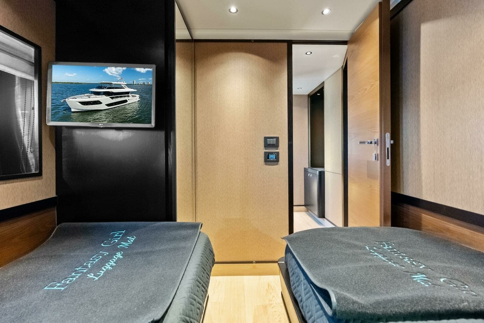 2025 Absolute 75 Navetta