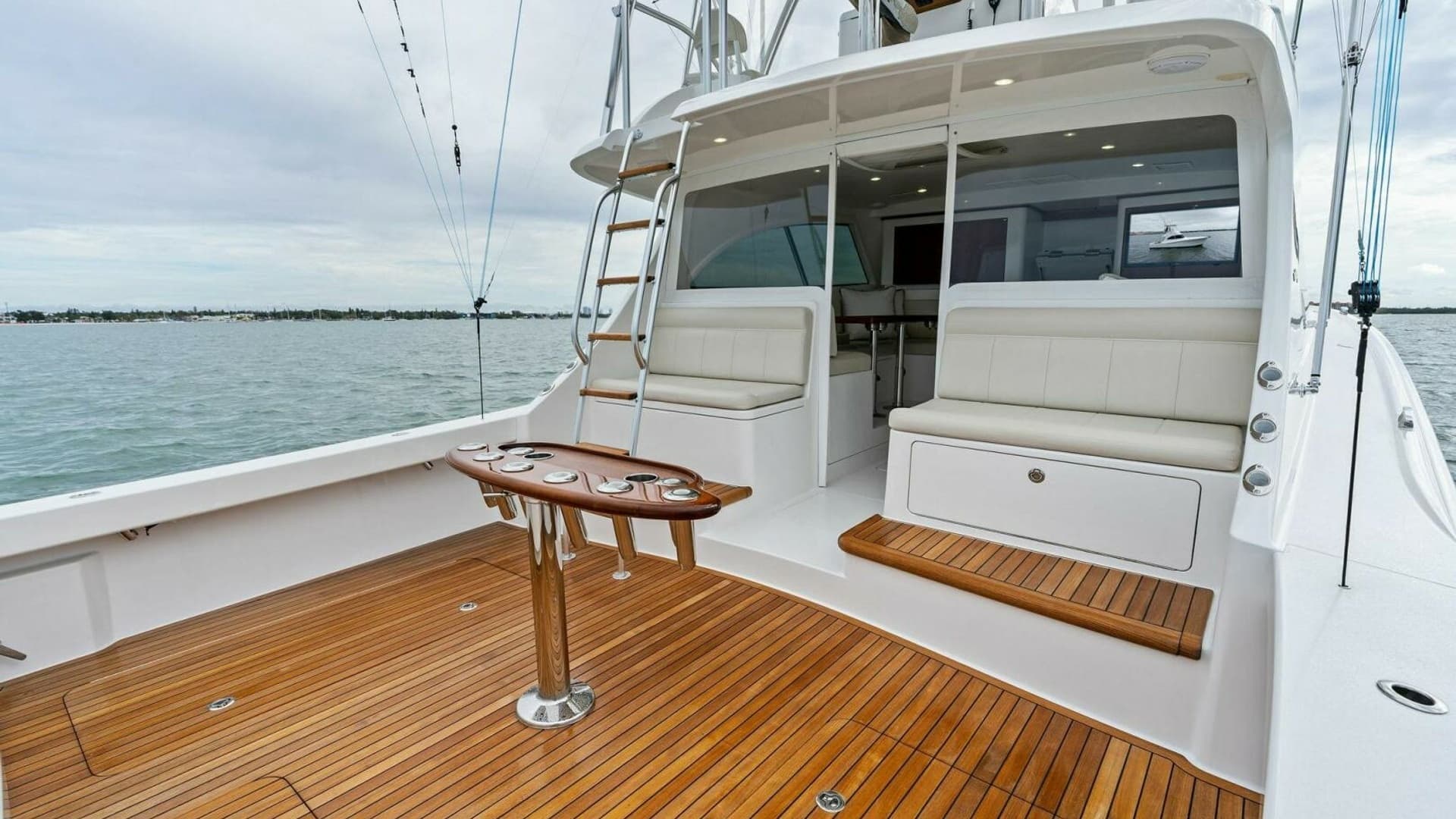 2021 Viking 46 Billfish "Damnfino" - Cockpit
