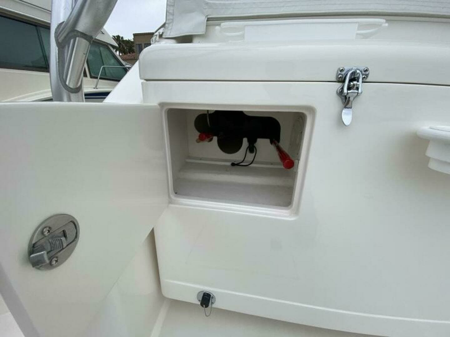 2006 Cabo 40 Express - BUZZ CATCHER