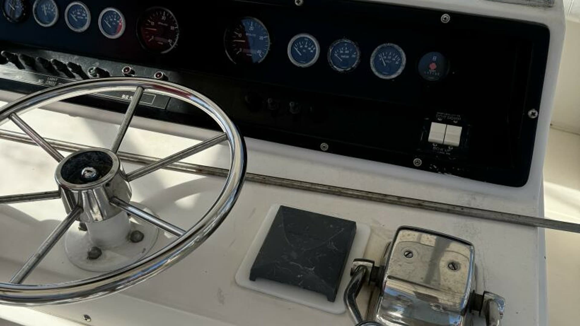 1983 Bertram 385 Convertible Cast Off II