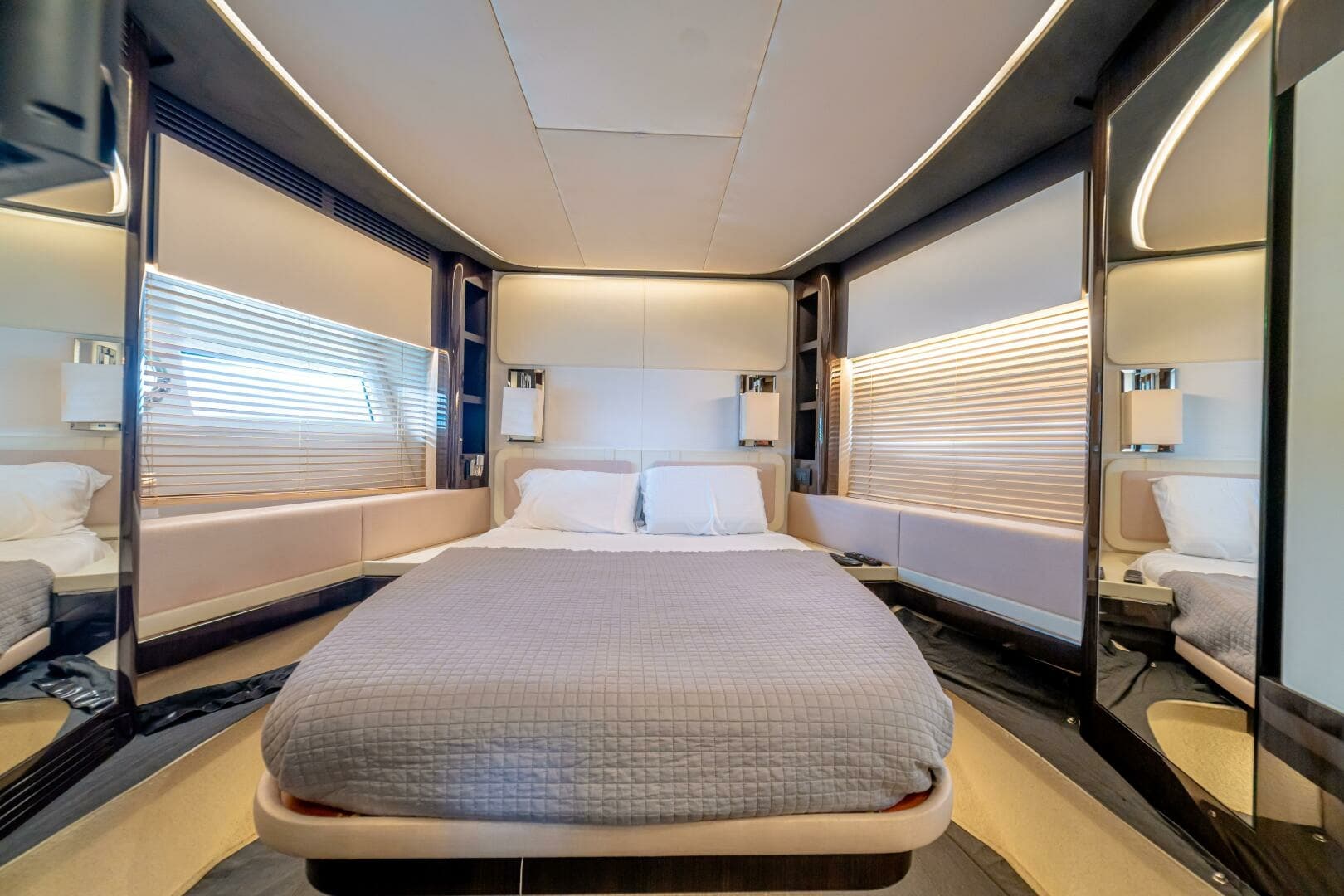 2017 Azimut 77 "Carpe Diem" - Stateroom