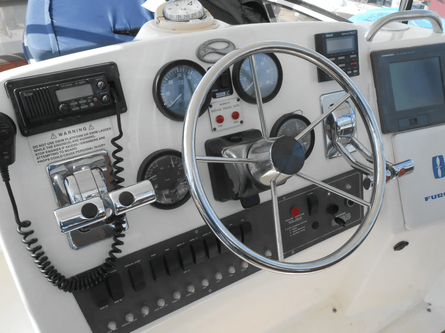 1999 Silverton 352 MY