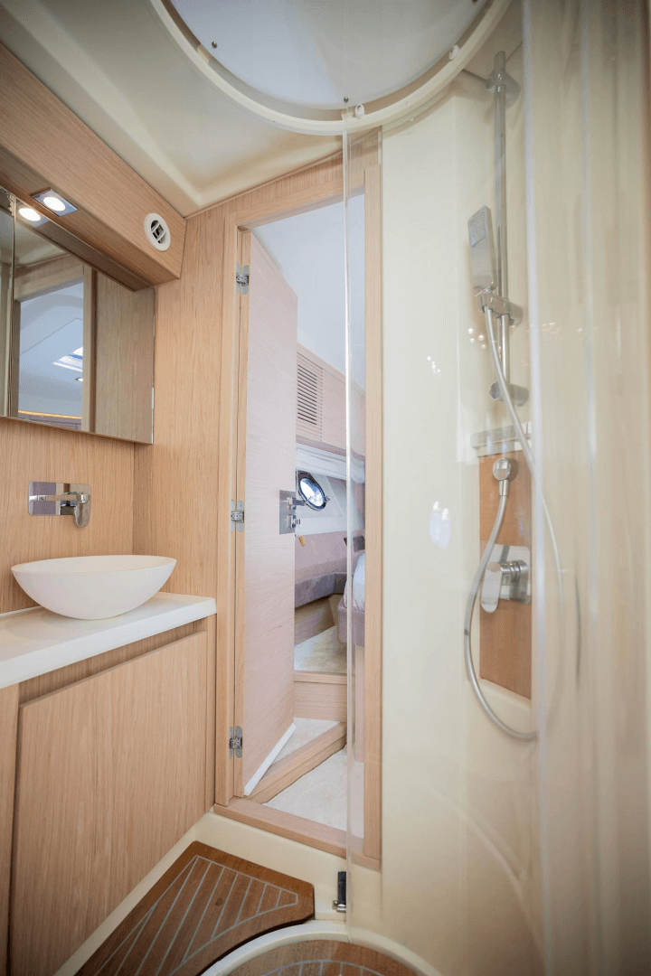 2016 Beneteau Monte Carlo 5