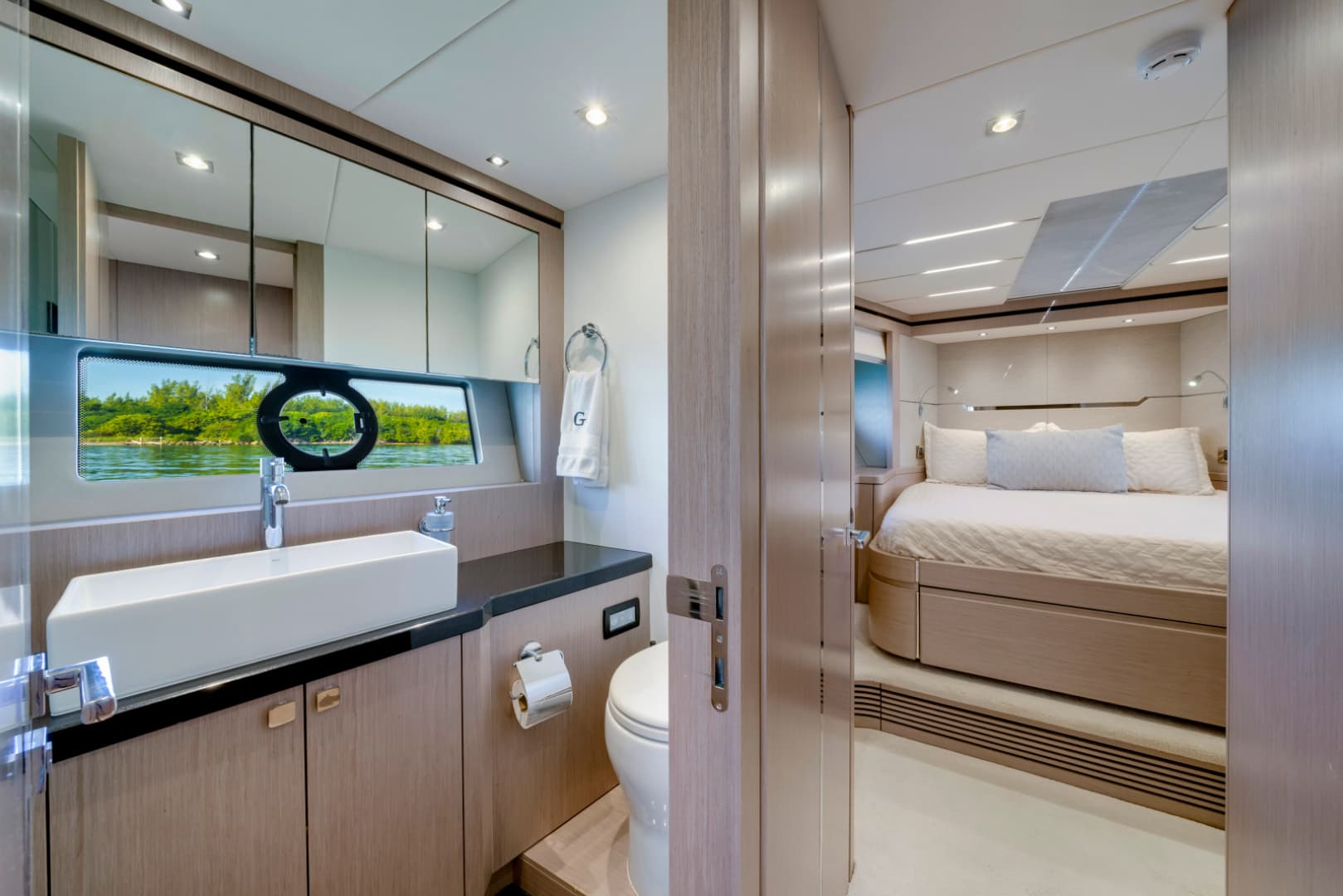 2018 Sunseeker Predator 68