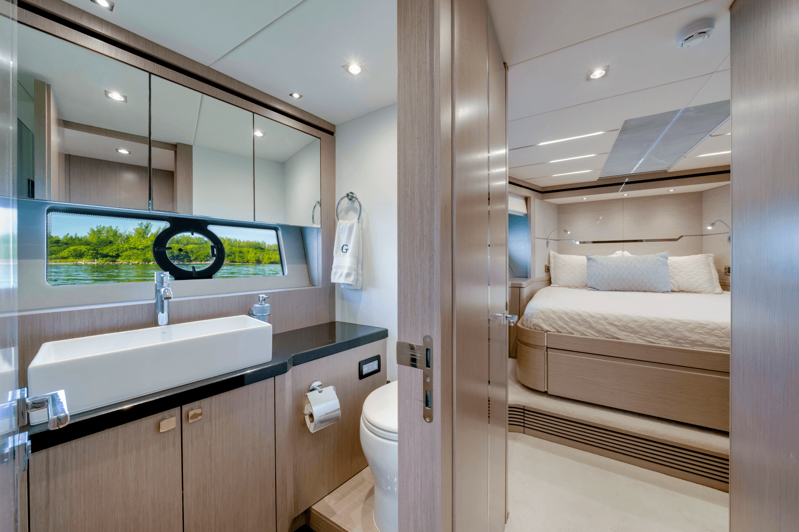 2018 Sunseeker Predator 68