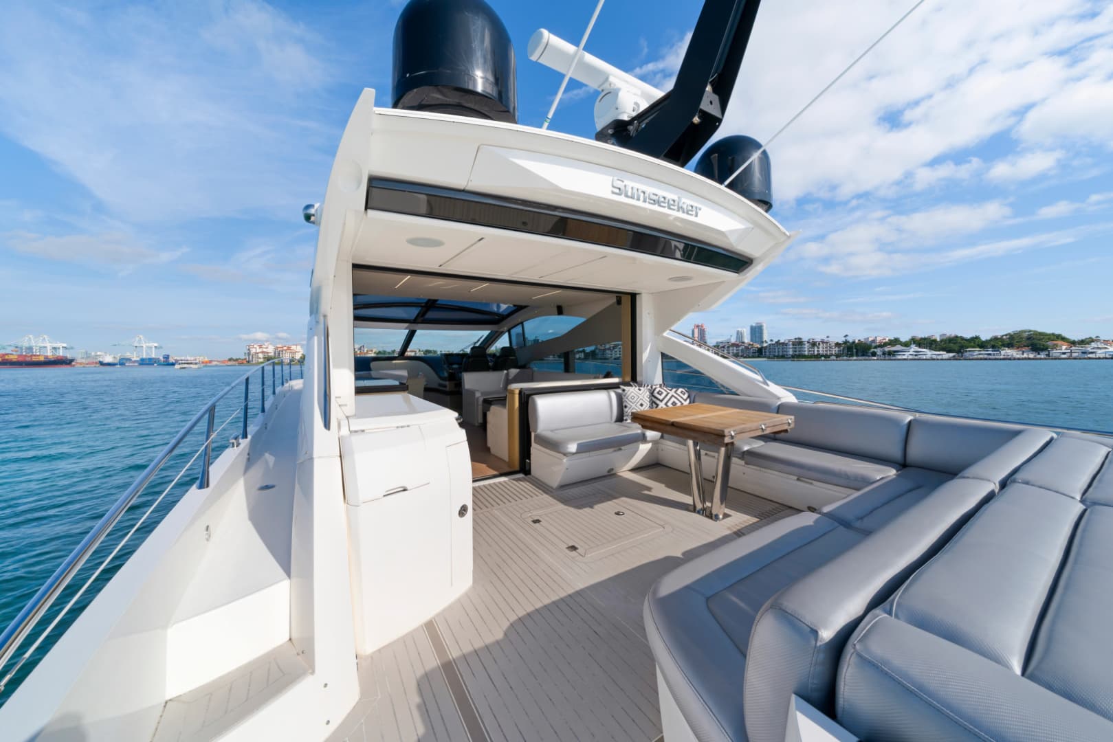 2018 Sunseeker Predator 68