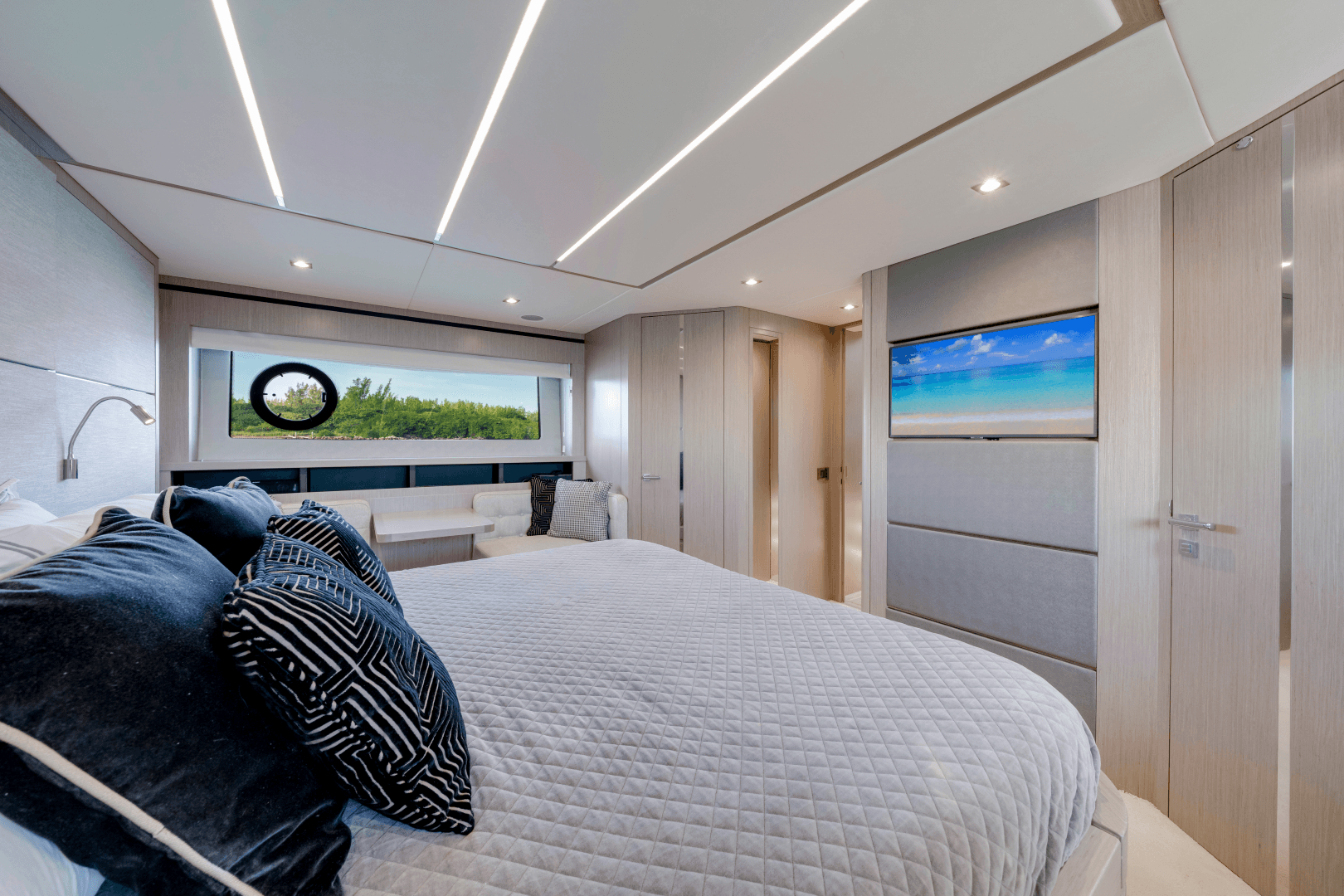 2018 Sunseeker Predator 68