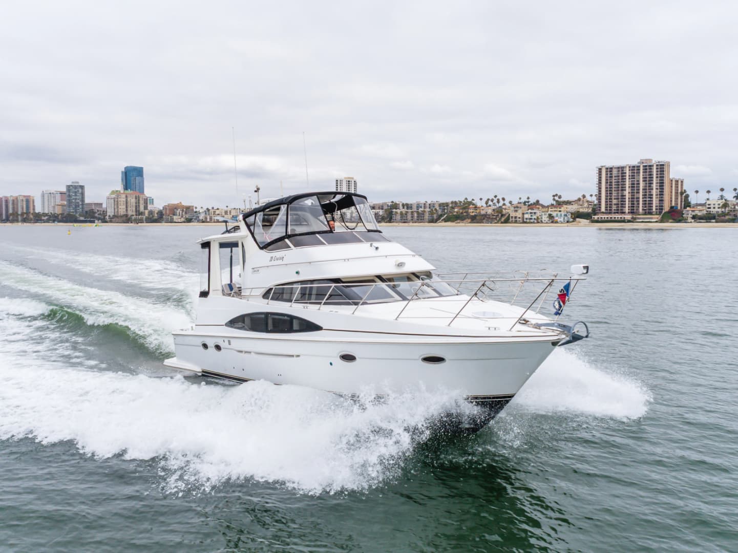 2001 Carver 444