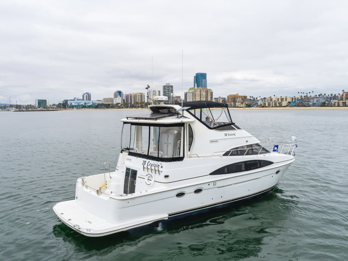 2001 Carver 444