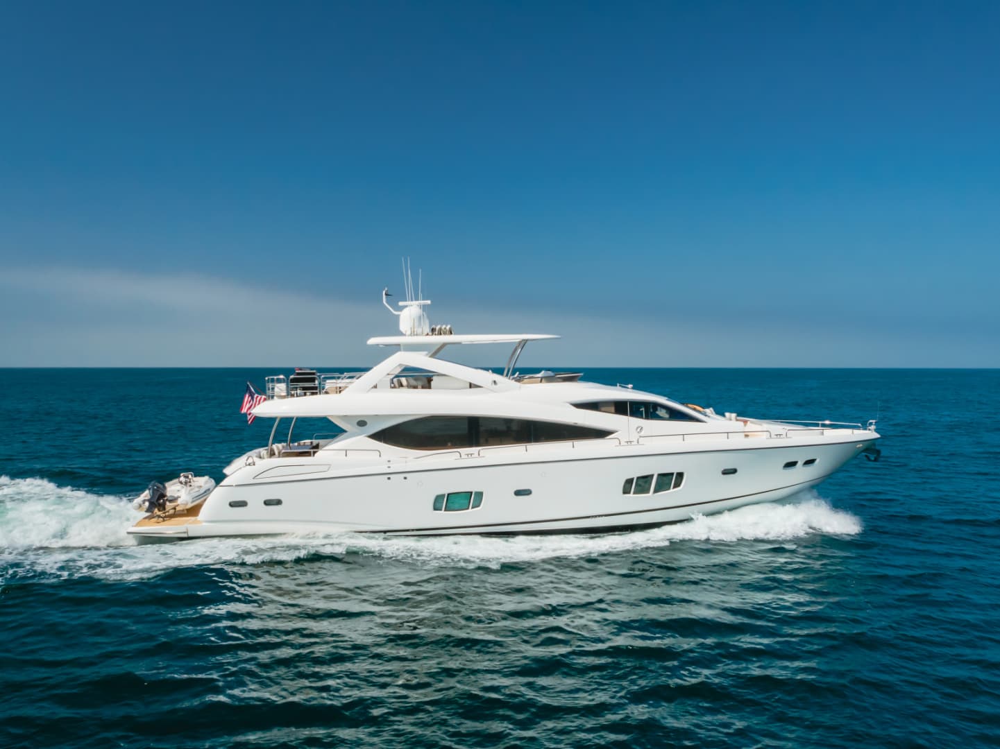 2011 Sunseeker 88 Yacht