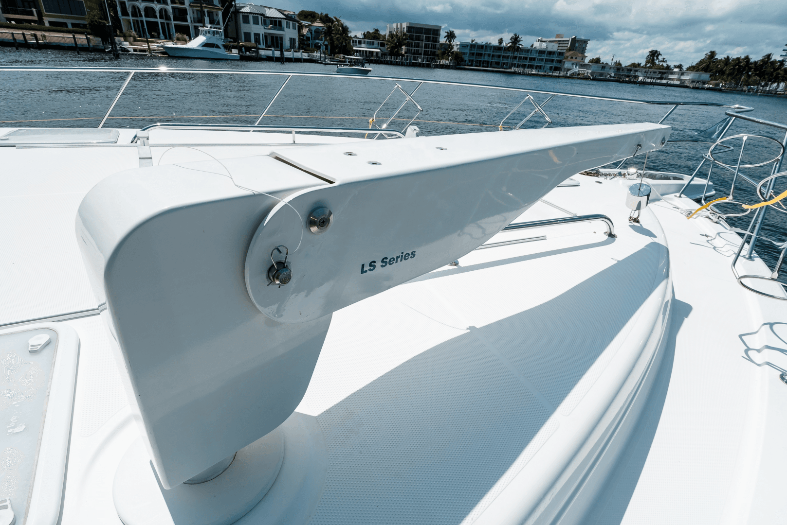 2013 Riviera 53 Enclosed Flybridge