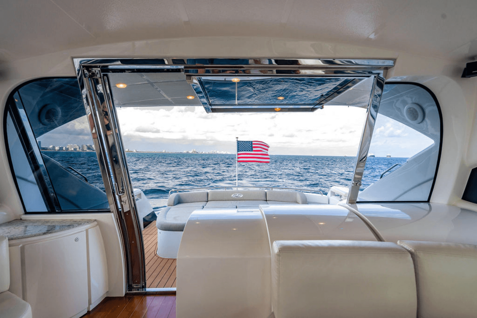 2006 Pershing 62