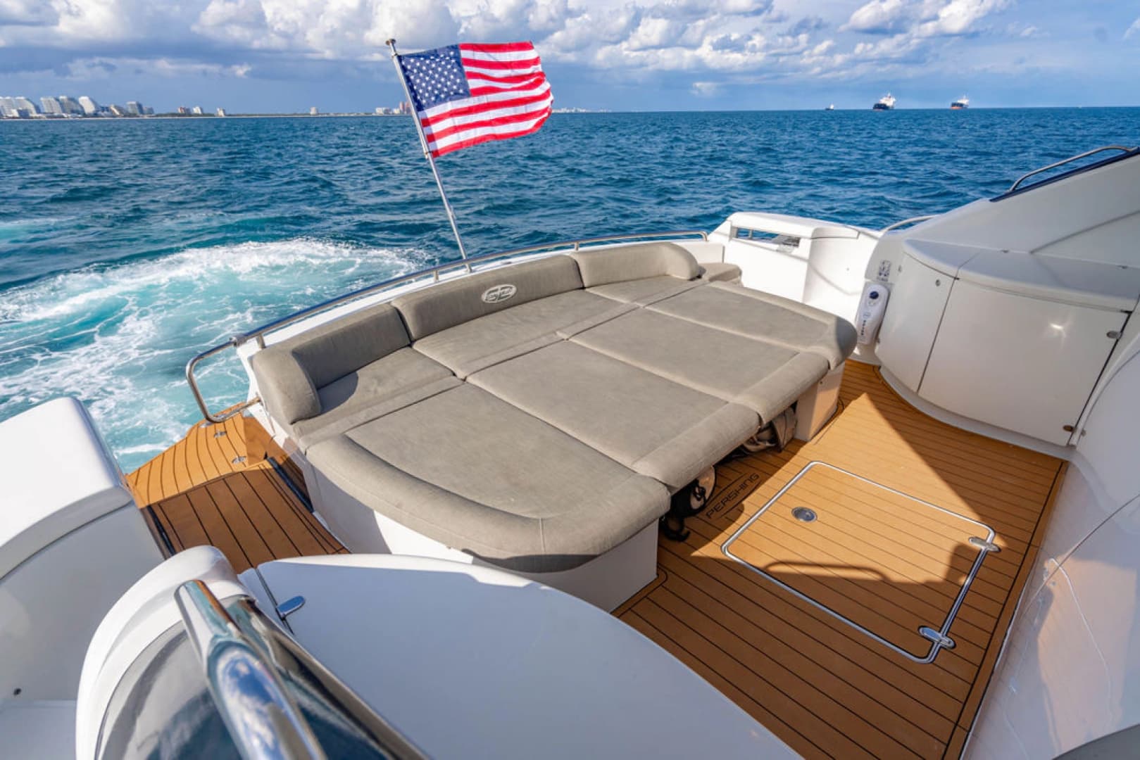 2006 Pershing 62