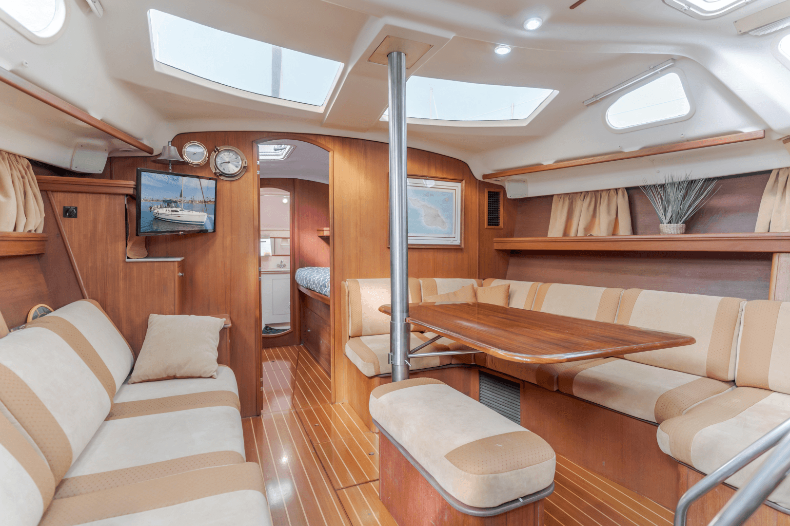 2001 Hunter Passage 456