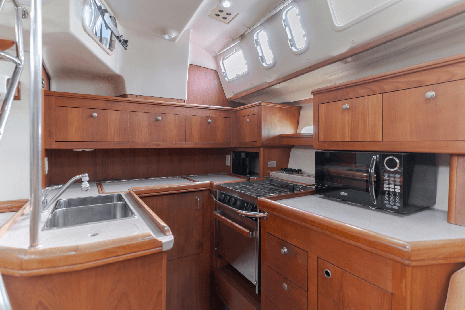 2001 Hunter Passage 456