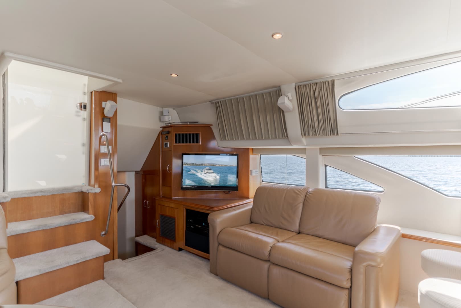2006 Carver 46 Motor Yacht