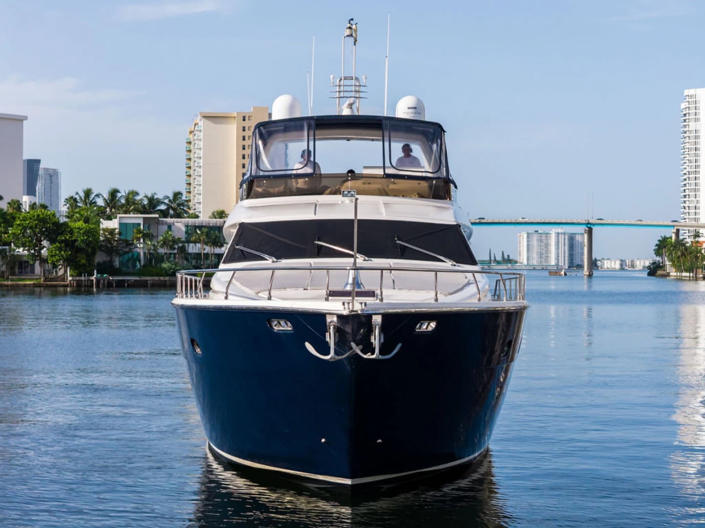 2006 Ferretti Yachts 830