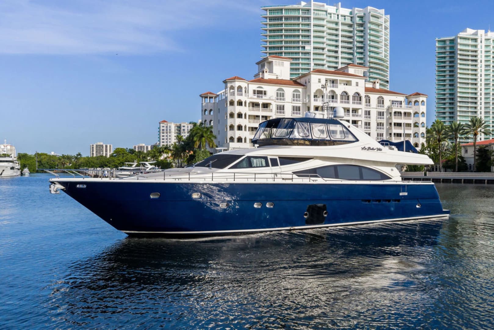 2006 Ferretti Yachts 830