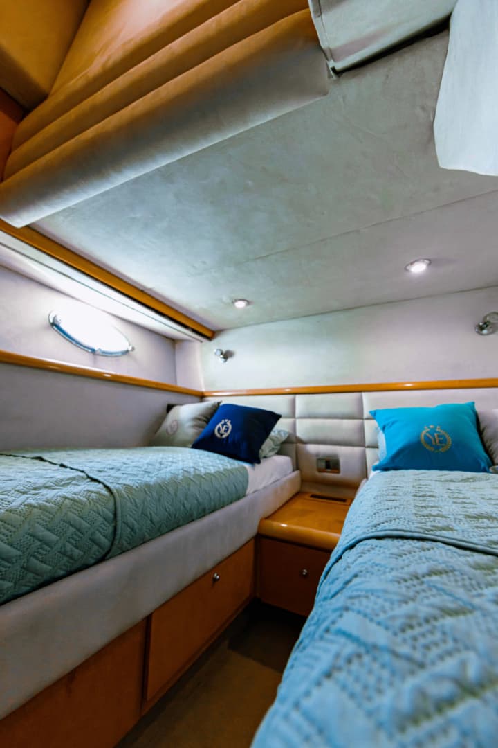 2003 Sunseeker Manhattan 56