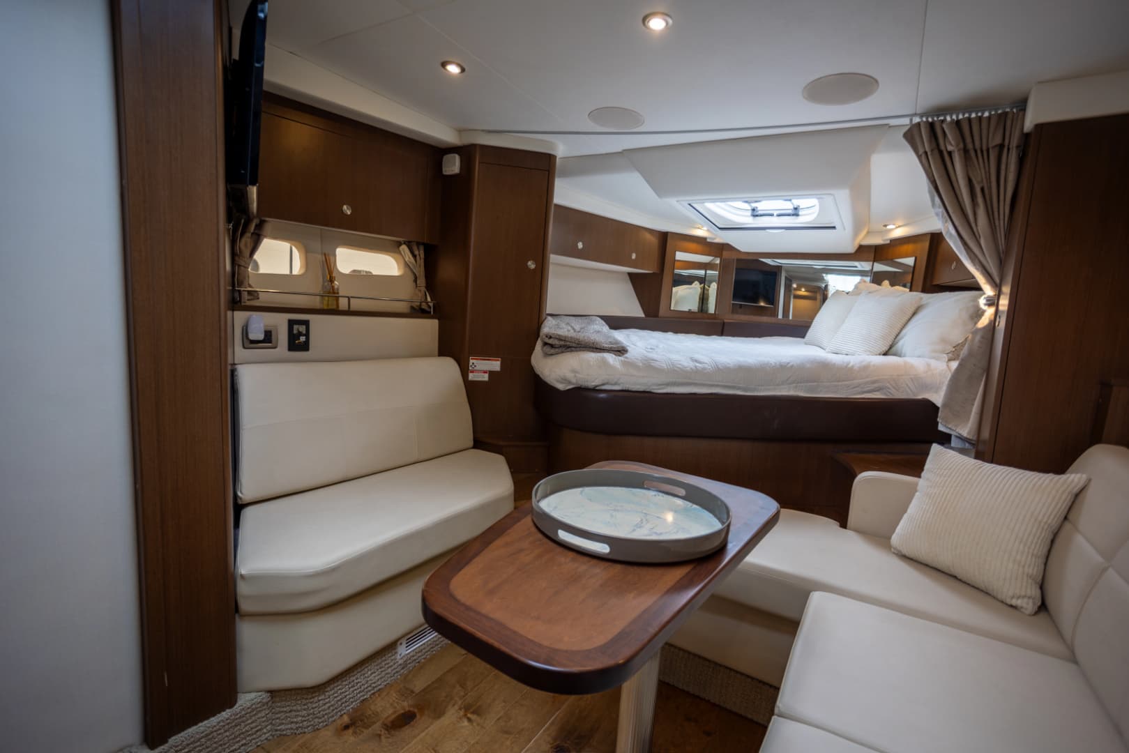 2018 Sea Ray Sundancer 350 Coupe - Rare Shaft Drive