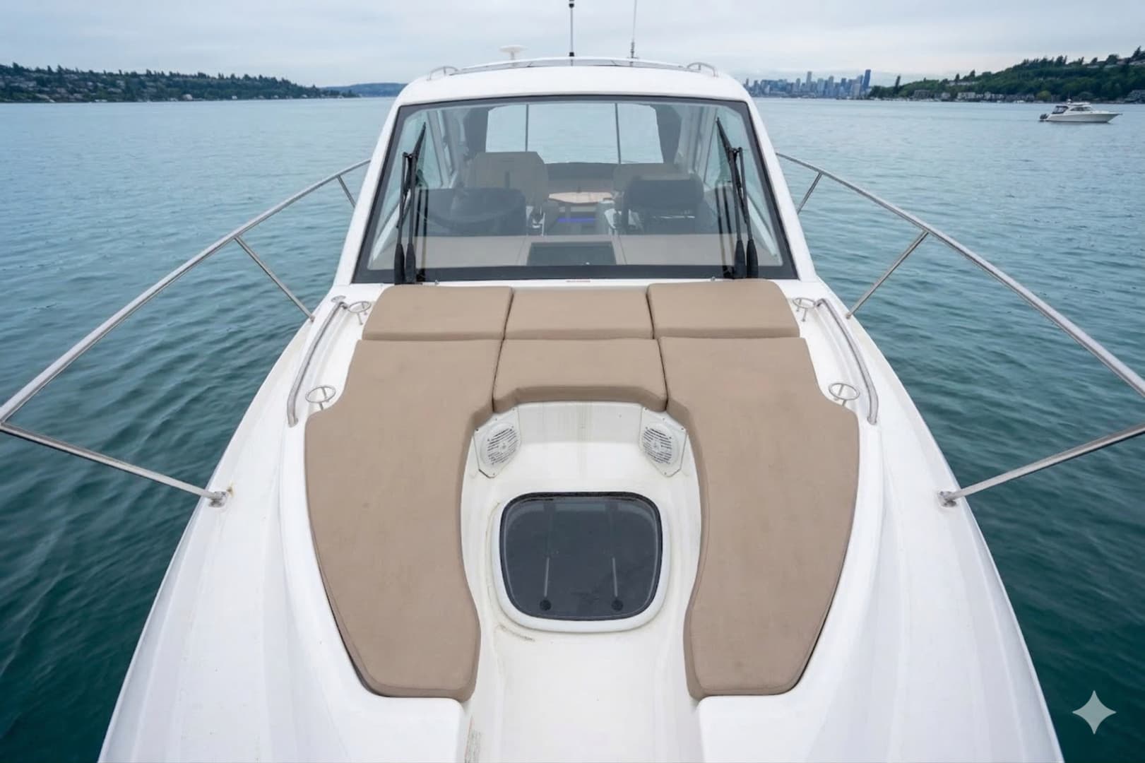 2018 Sea Ray Sundancer 350 Coupe - Rare Shaft Drive