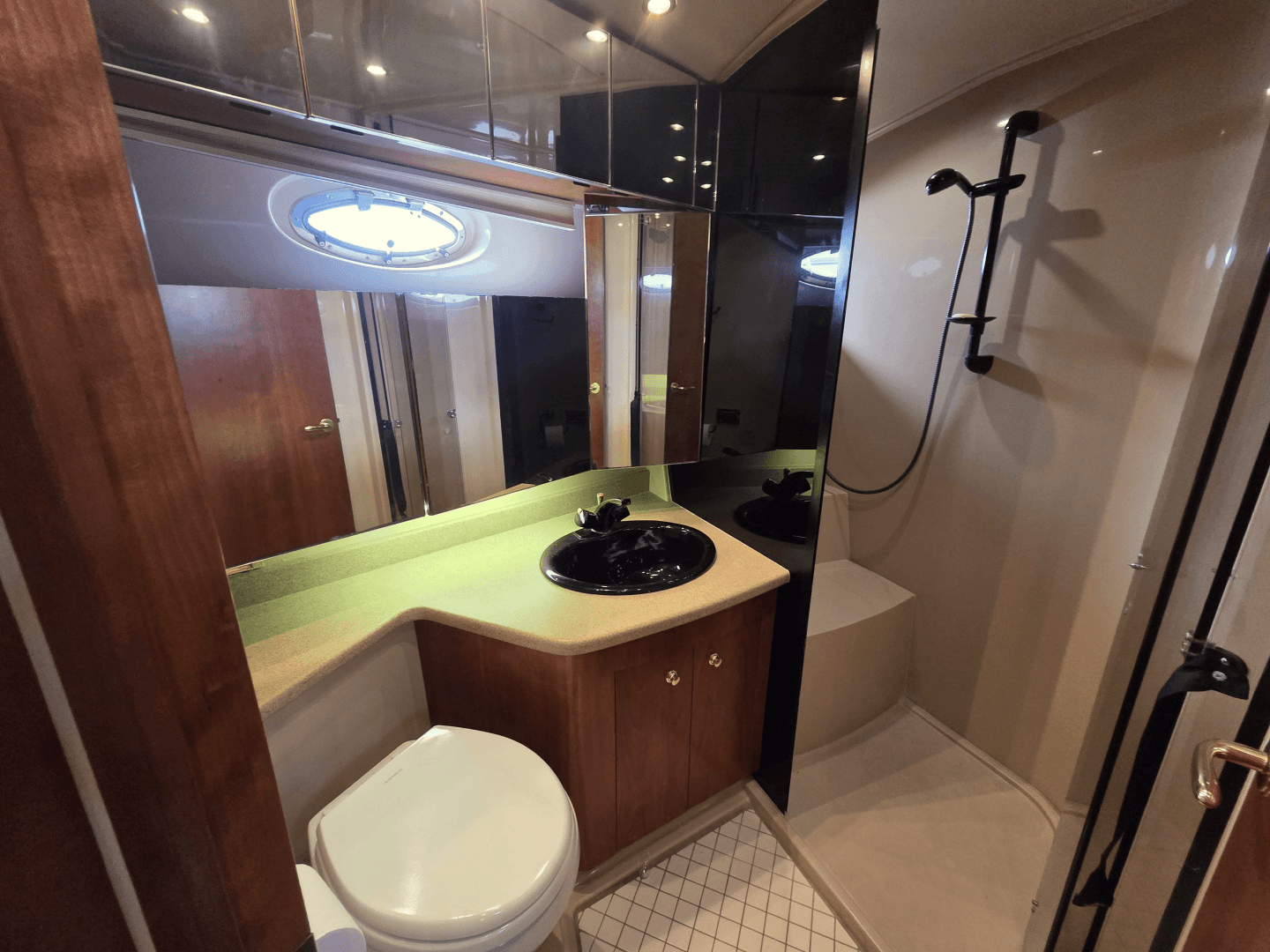 2000 Cruisers Yachts Sport 50