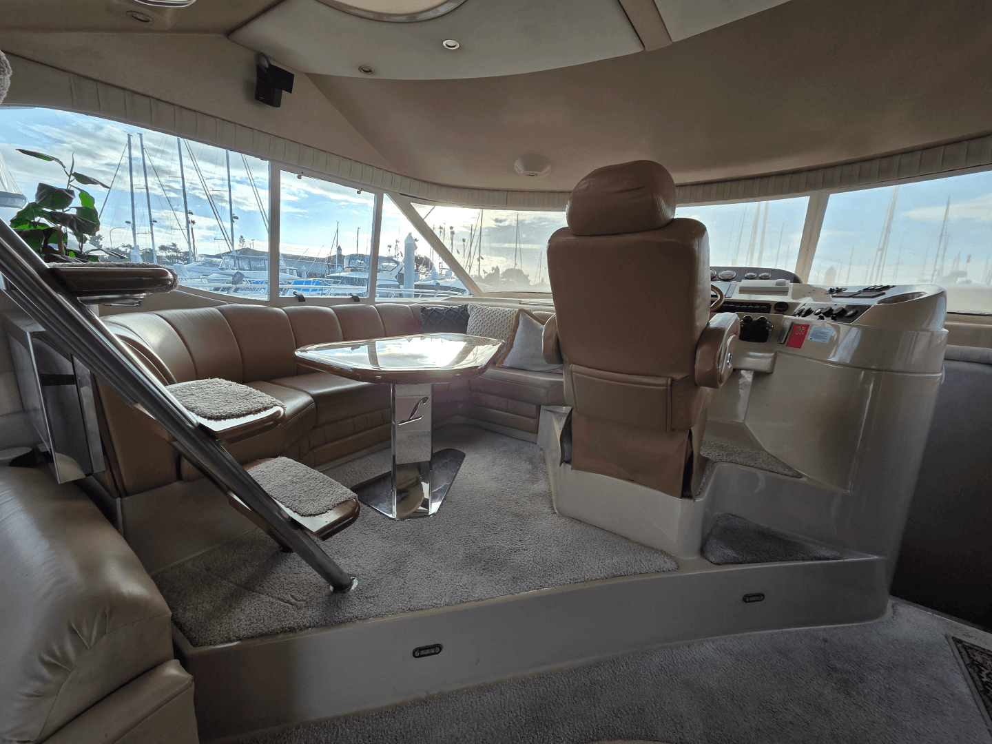 2000 Cruisers Yachts Sport 50
