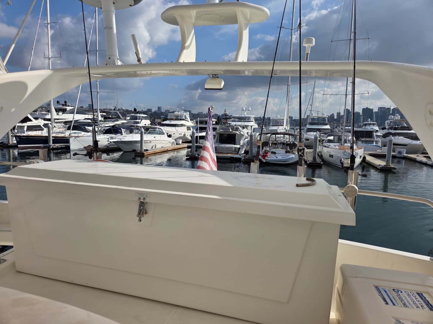 2000 Cruisers Yachts Sport 50