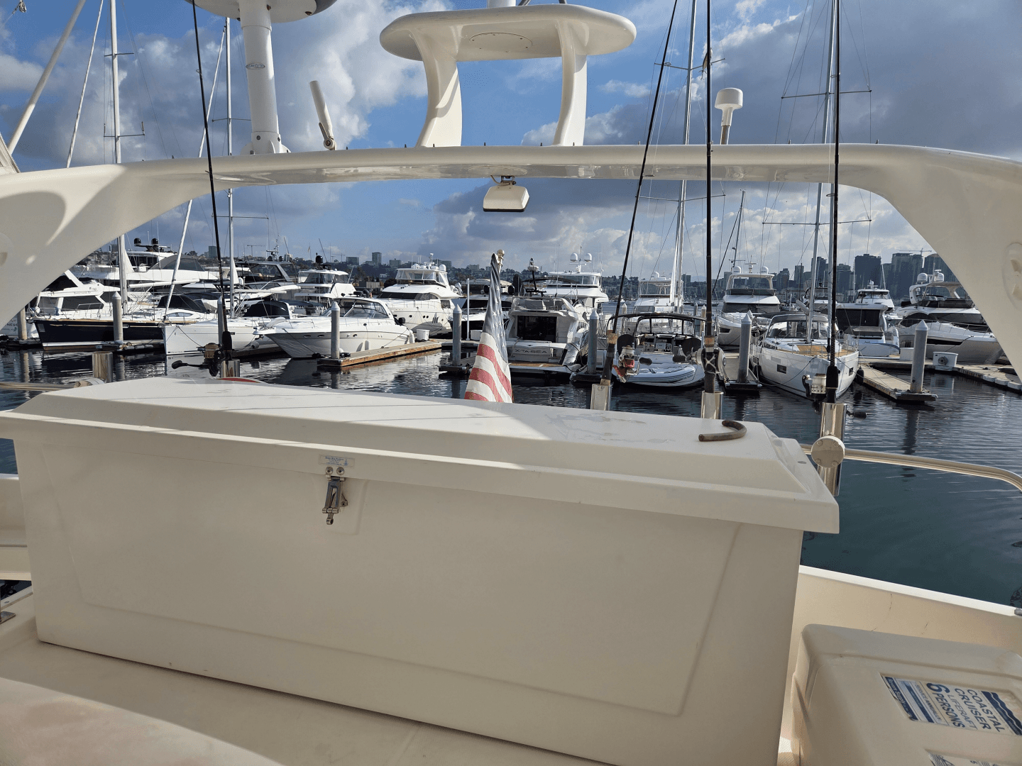 2000 Cruisers Yachts Sport 50