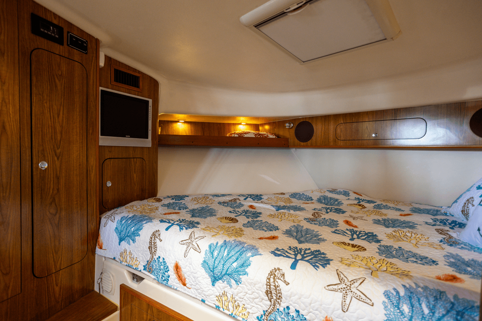 2009 Pursuit 375 OS