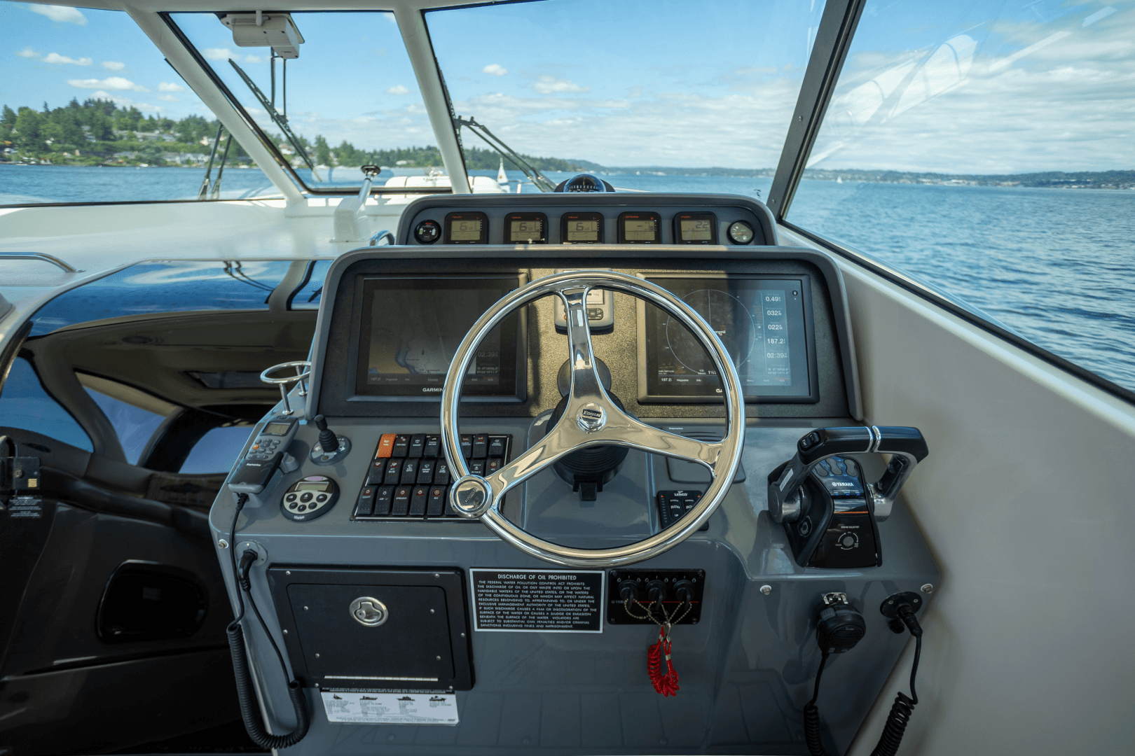 2009 Pursuit 375 OS