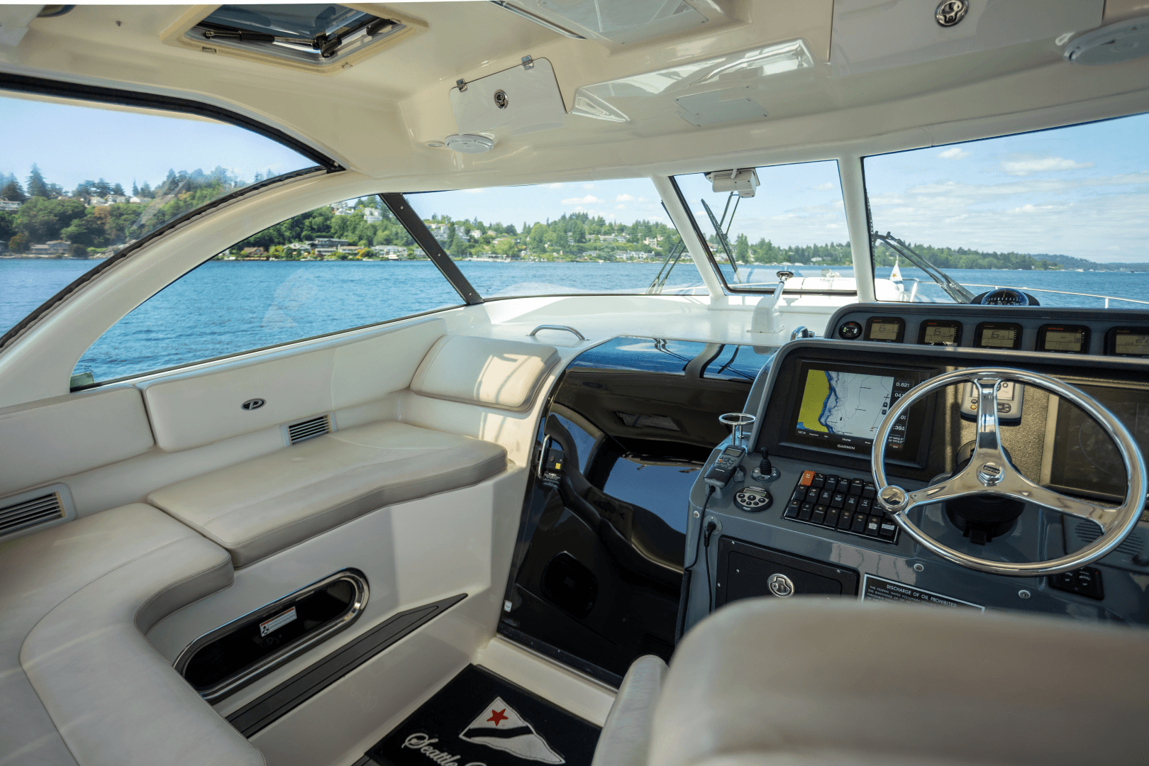 2009 Pursuit 375 OS