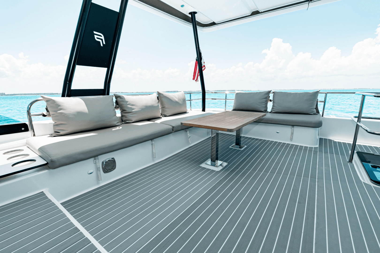 2020 Fountaine Pajot MY6