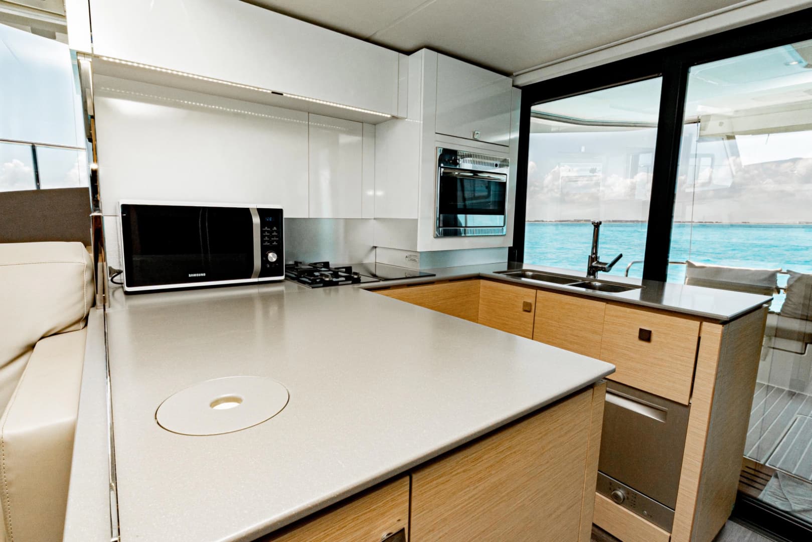 2020 Fountaine Pajot MY6