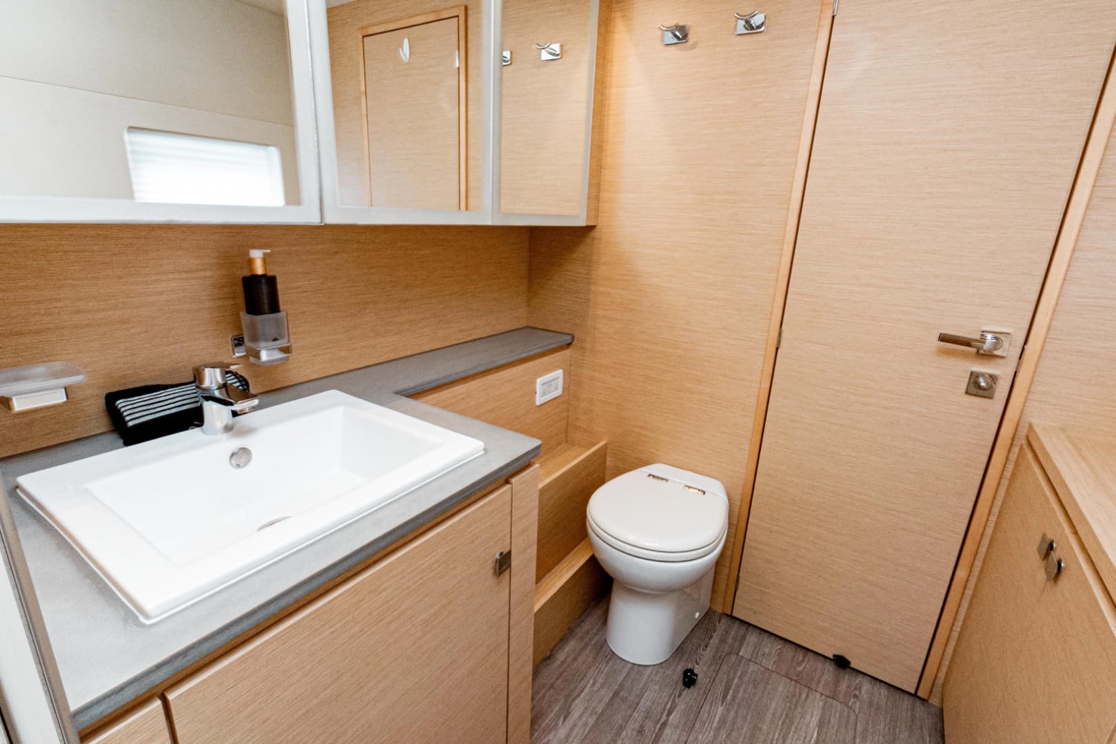 2020 Fountaine Pajot MY6