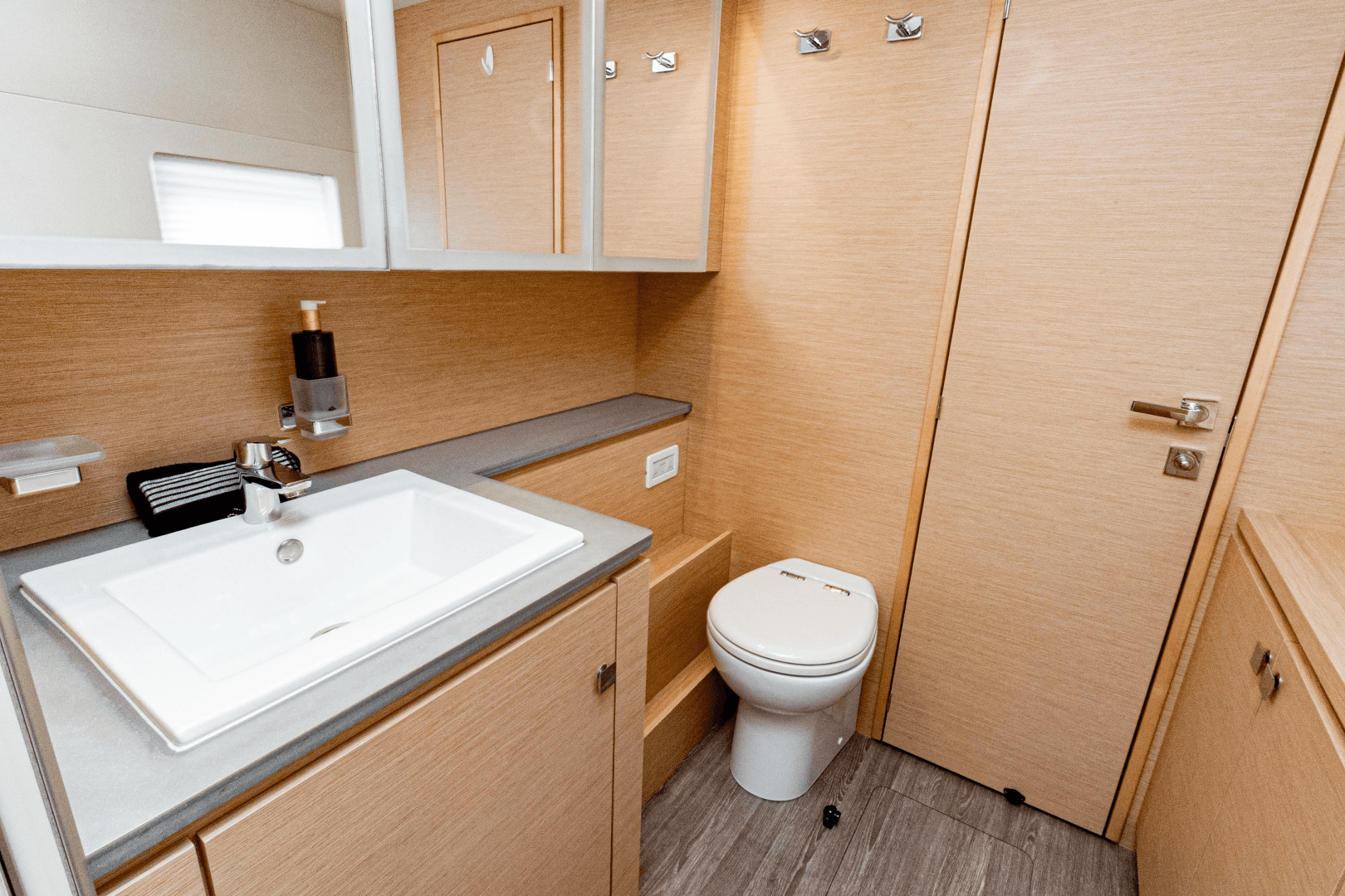 2020 Fountaine Pajot MY6
