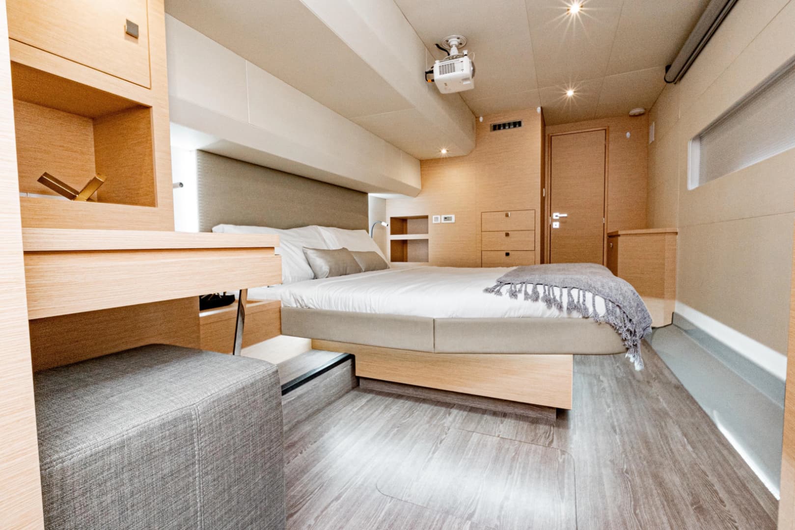 2020 Fountaine Pajot MY6