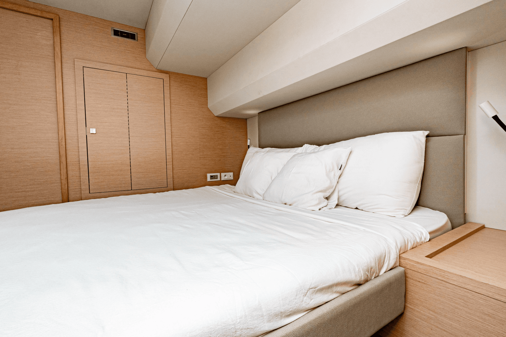 2020 Fountaine Pajot MY6