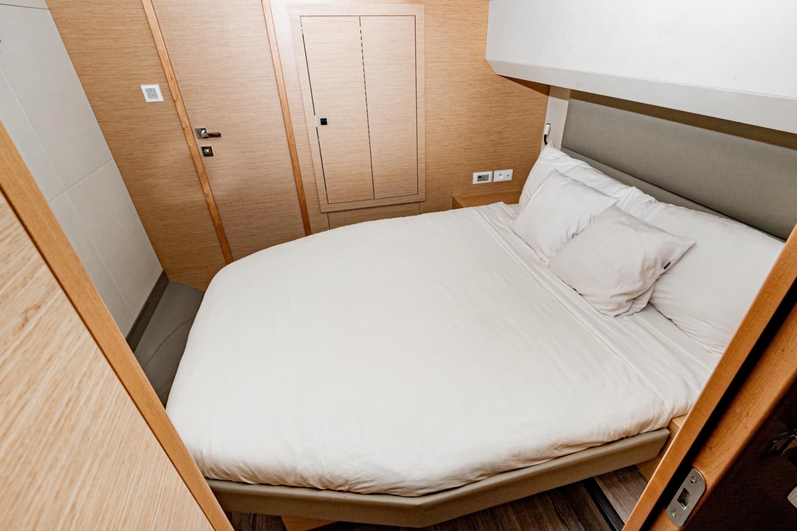 2020 Fountaine Pajot MY6