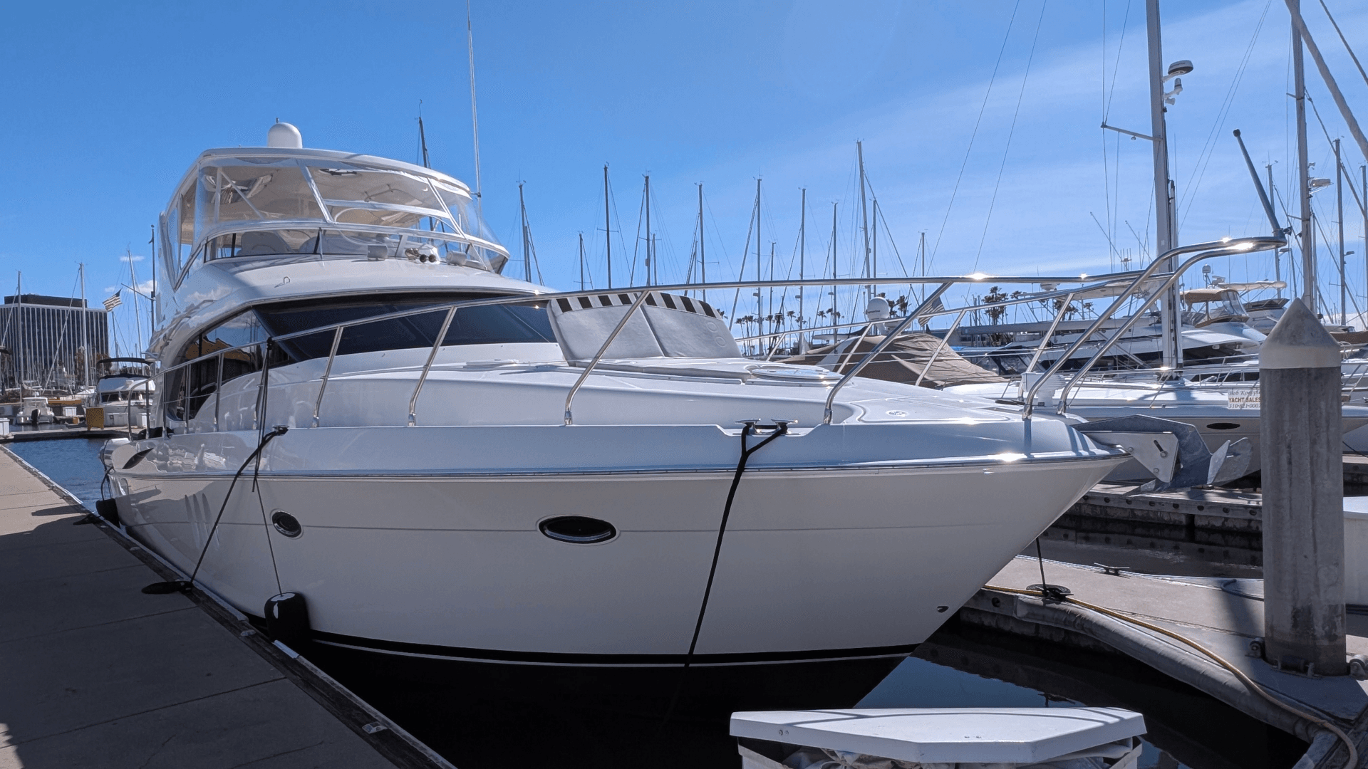 2010 Ovation Flybridge