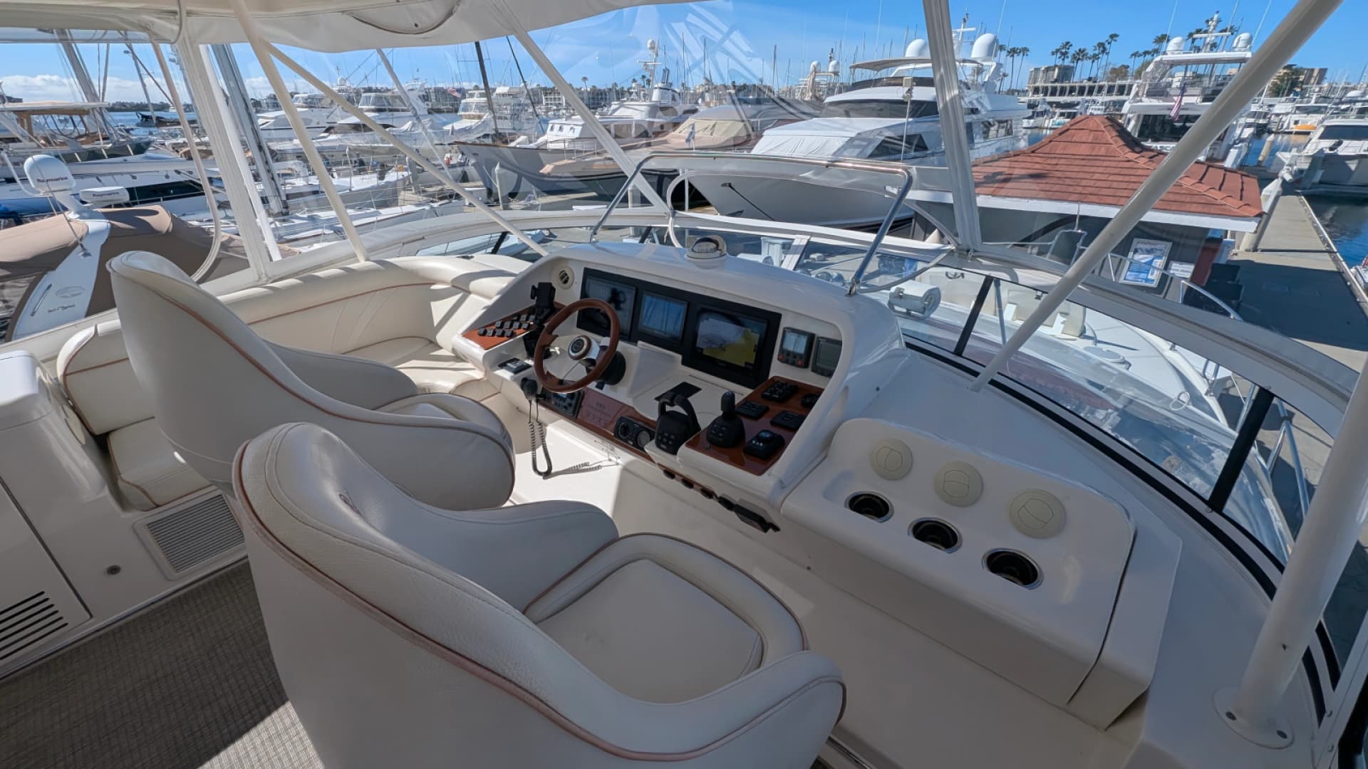2010 Ovation Flybridge