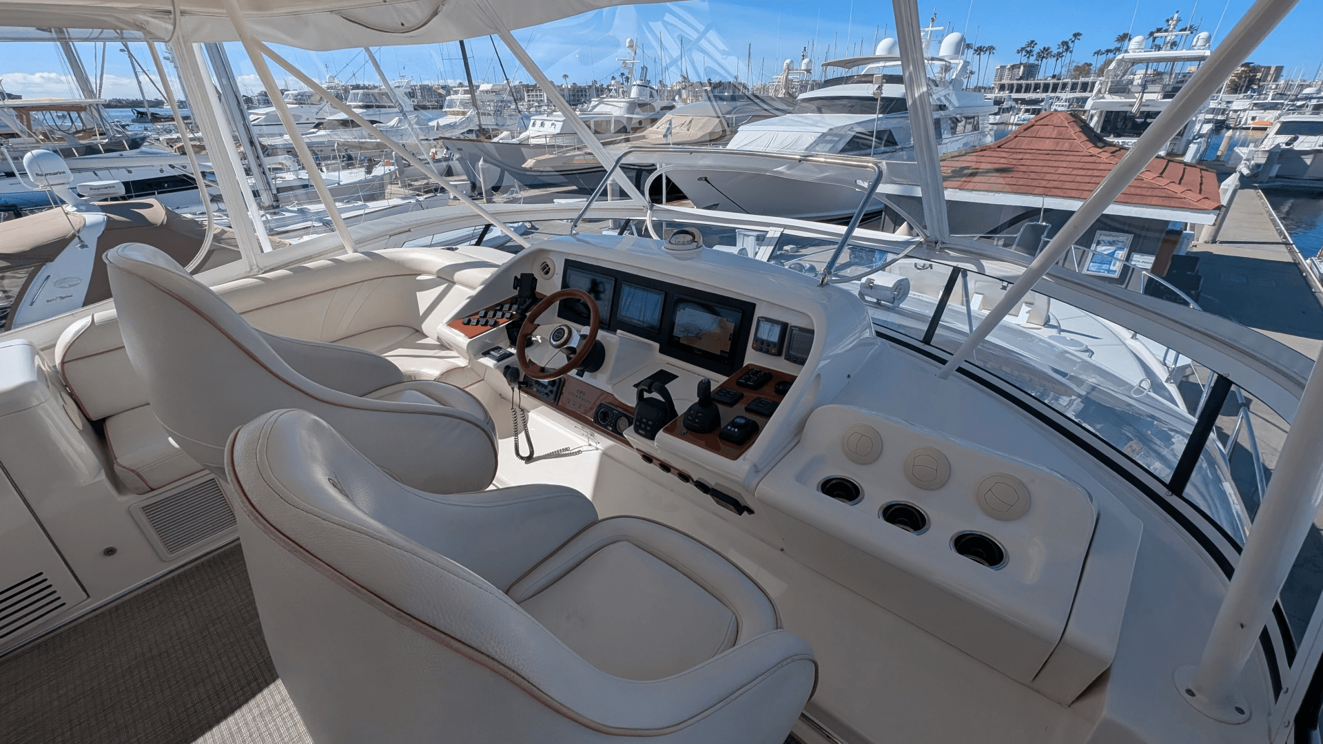2010 Ovation Flybridge