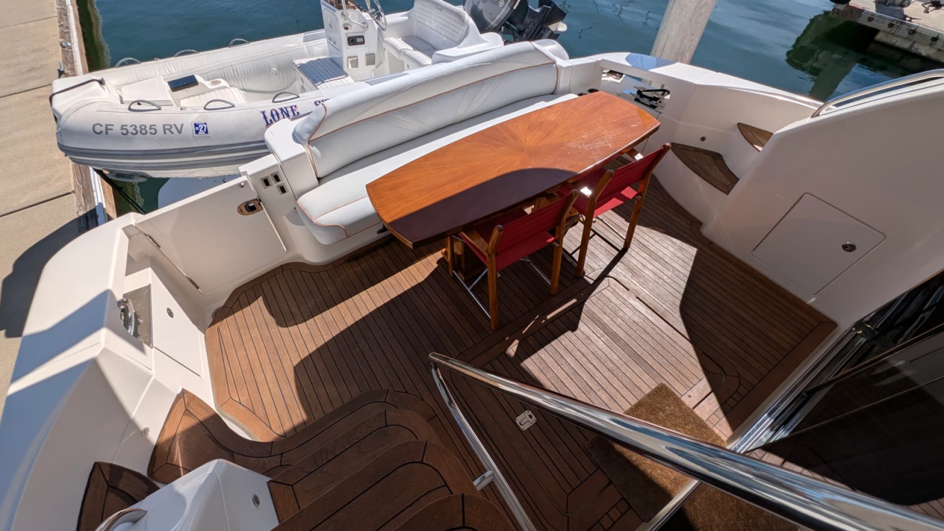 2010 Ovation Flybridge