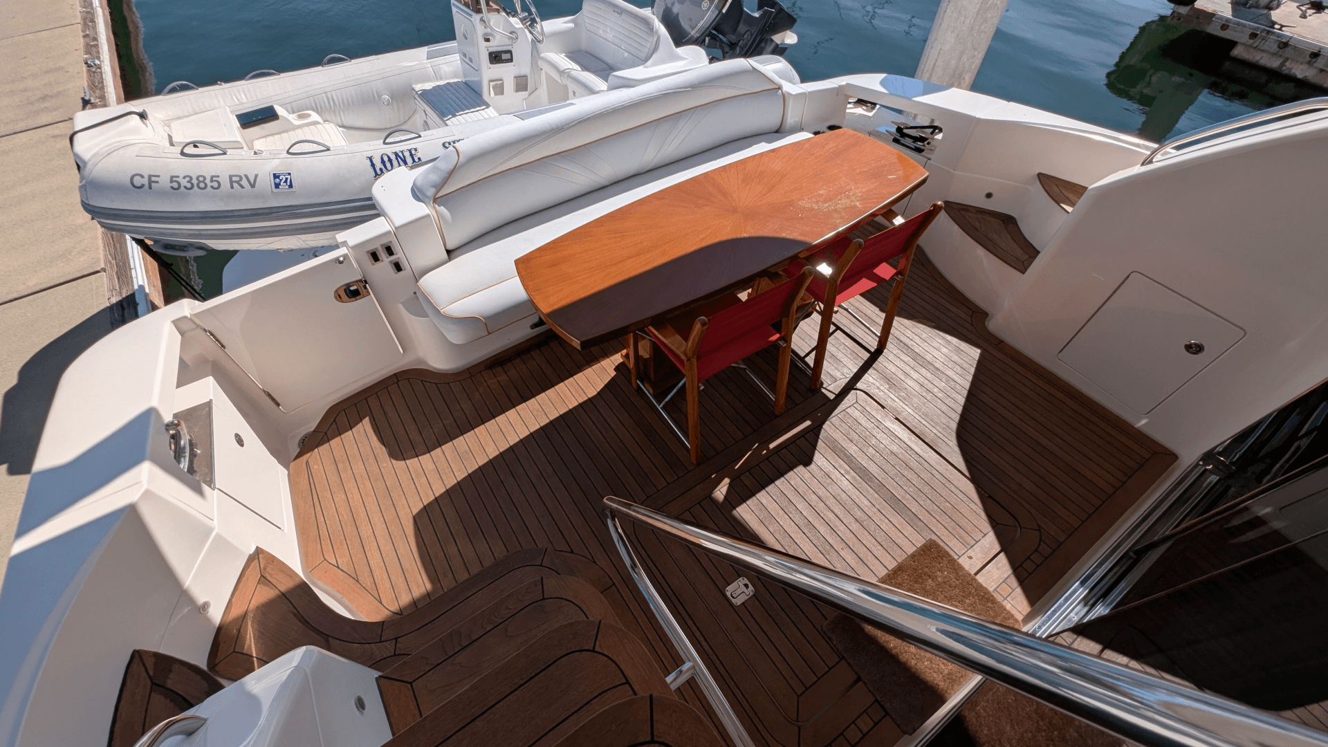 2010 Ovation Flybridge
