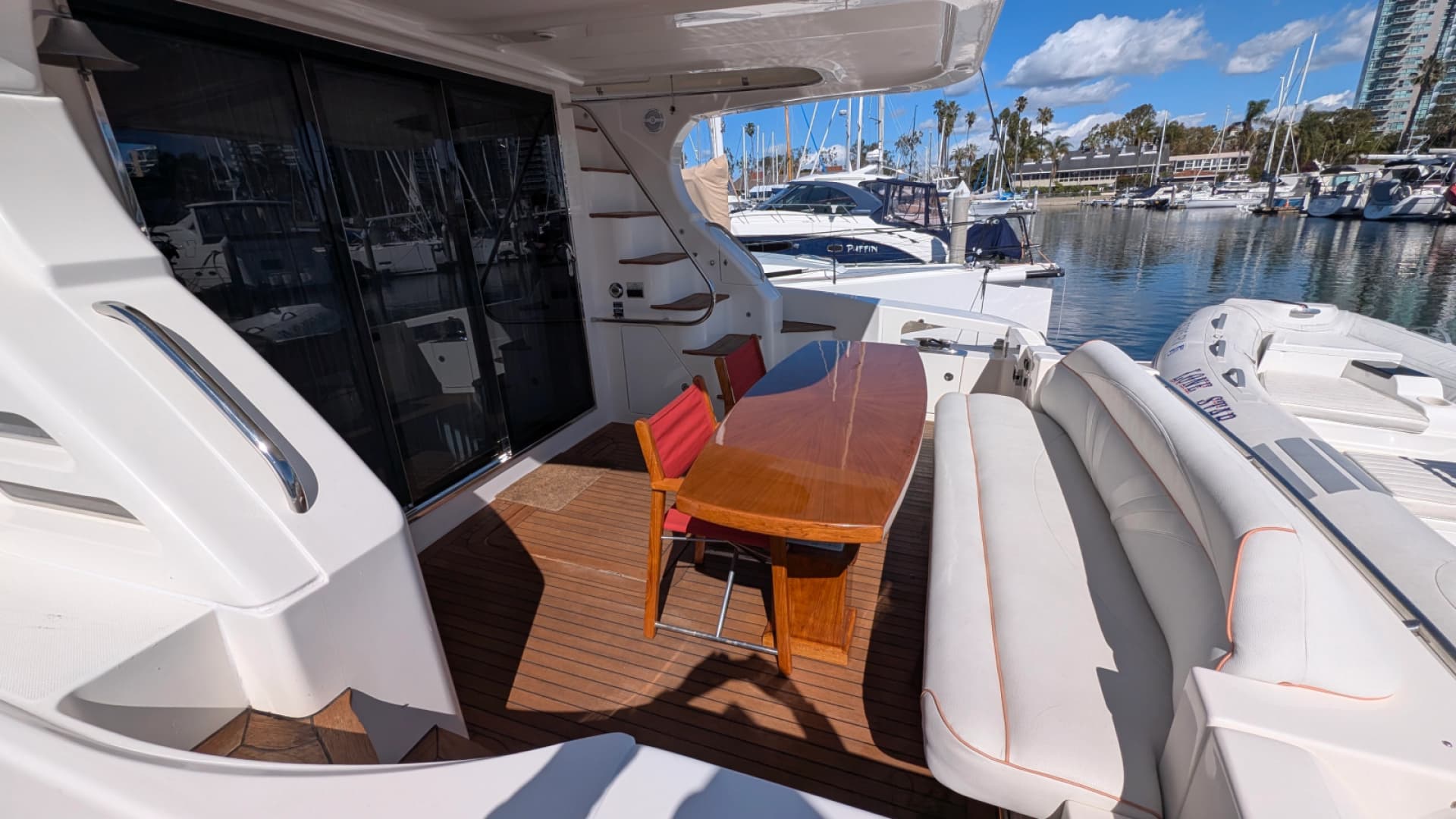 2010 Ovation Flybridge