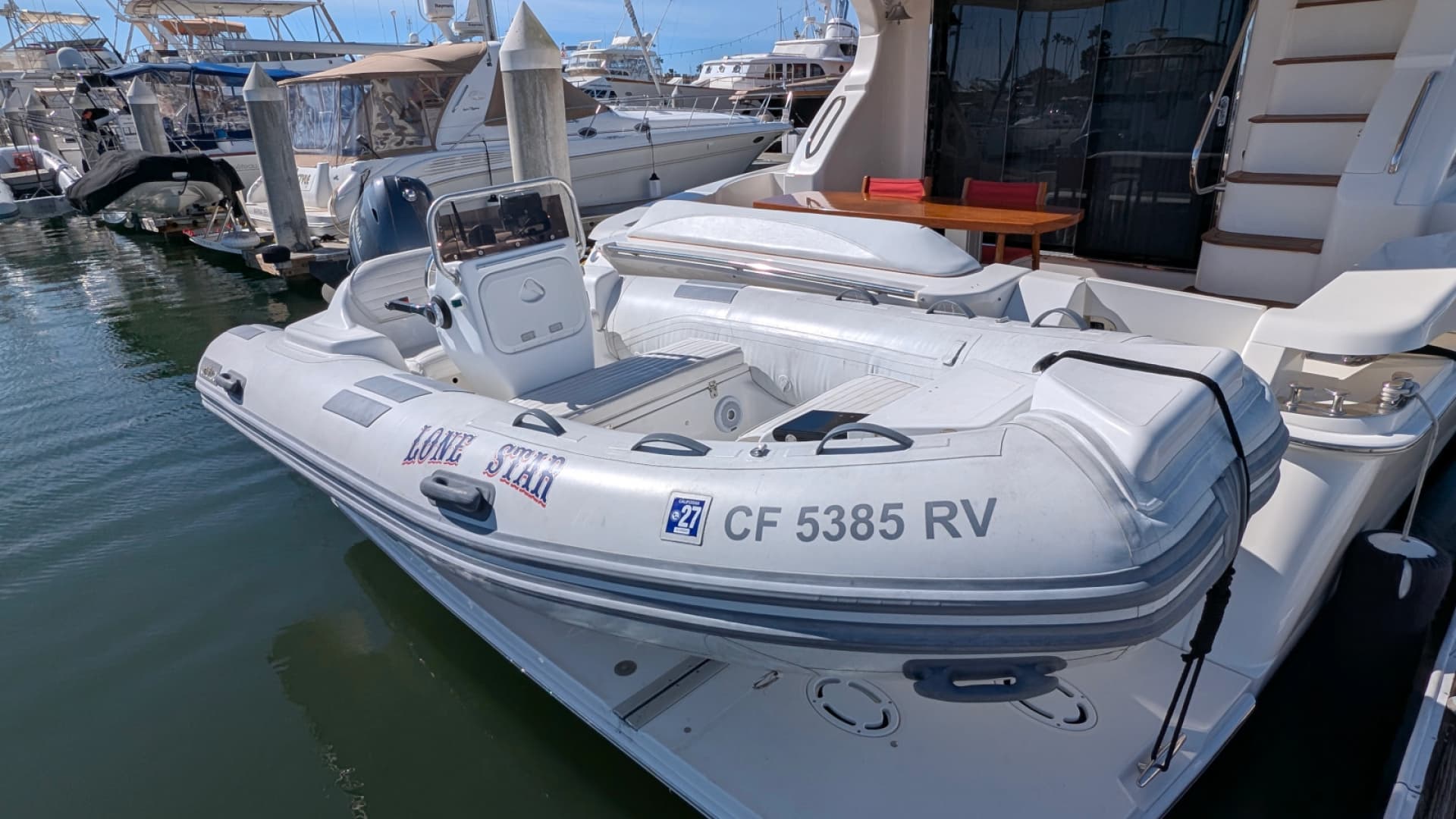 2010 Ovation Flybridge